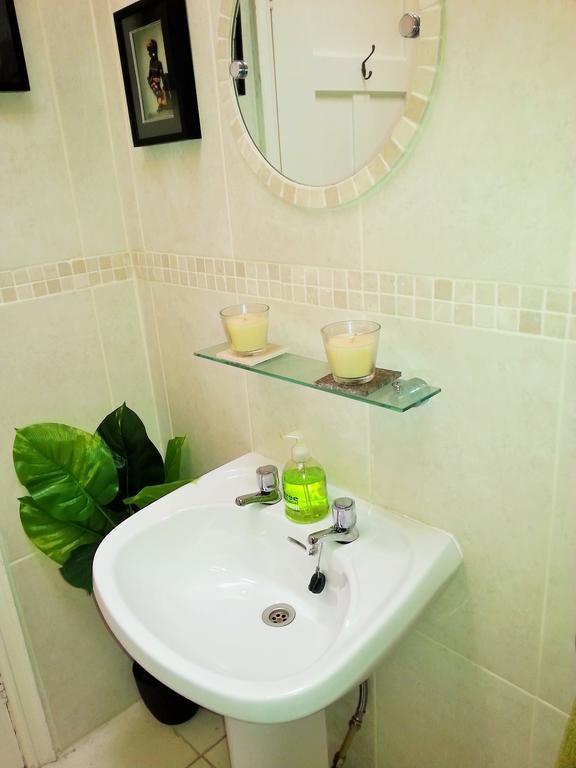 The Dell Dublin Bed and Breakfast Dun Laoghaire Esterno foto