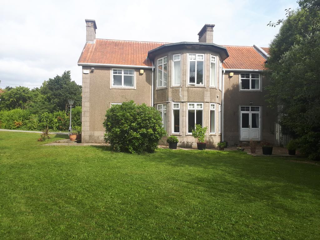 The Dell Dublin Bed and Breakfast Dun Laoghaire Esterno foto