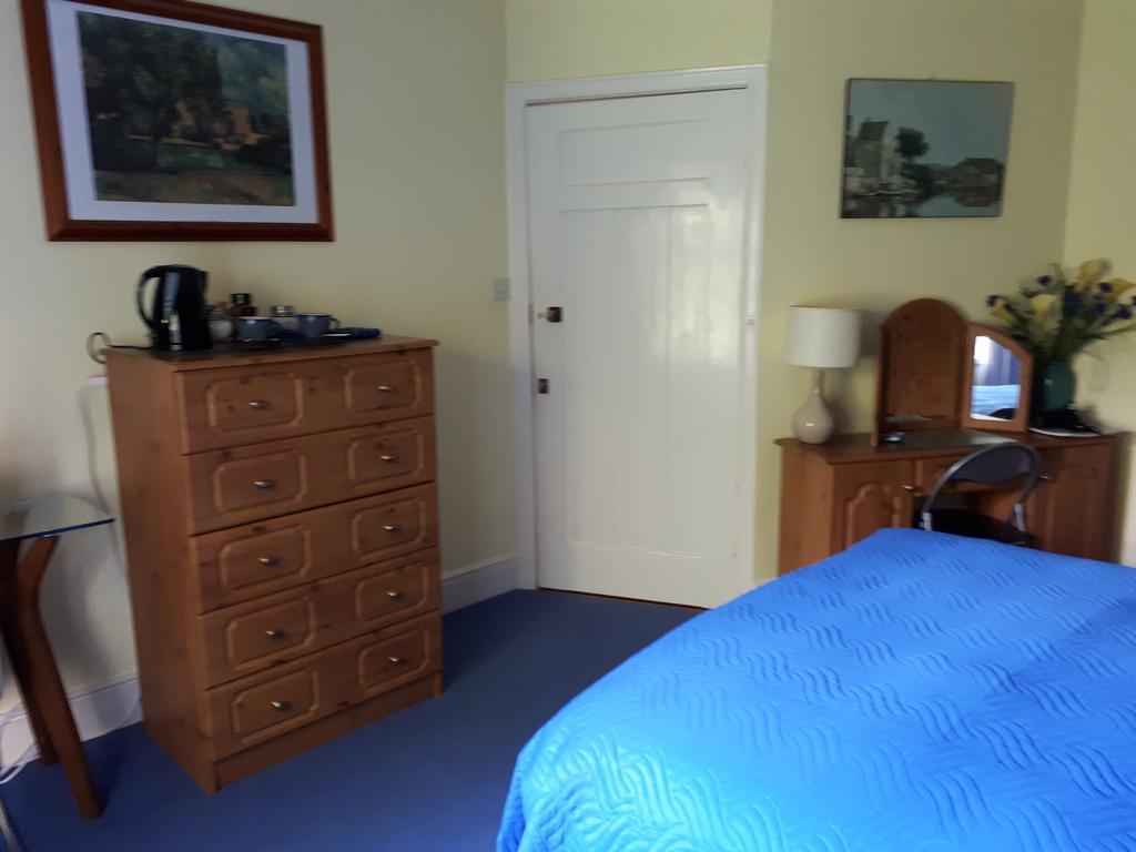 The Dell Dublin Bed and Breakfast Dun Laoghaire Esterno foto
