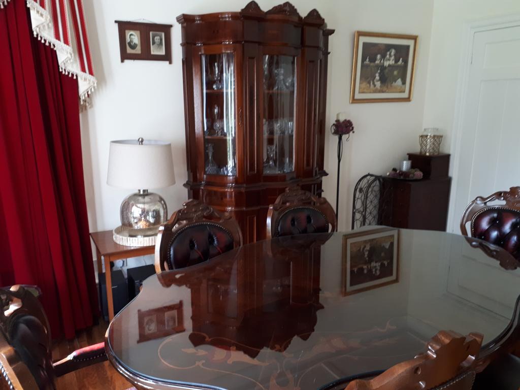 The Dell Dublin Bed and Breakfast Dun Laoghaire Esterno foto
